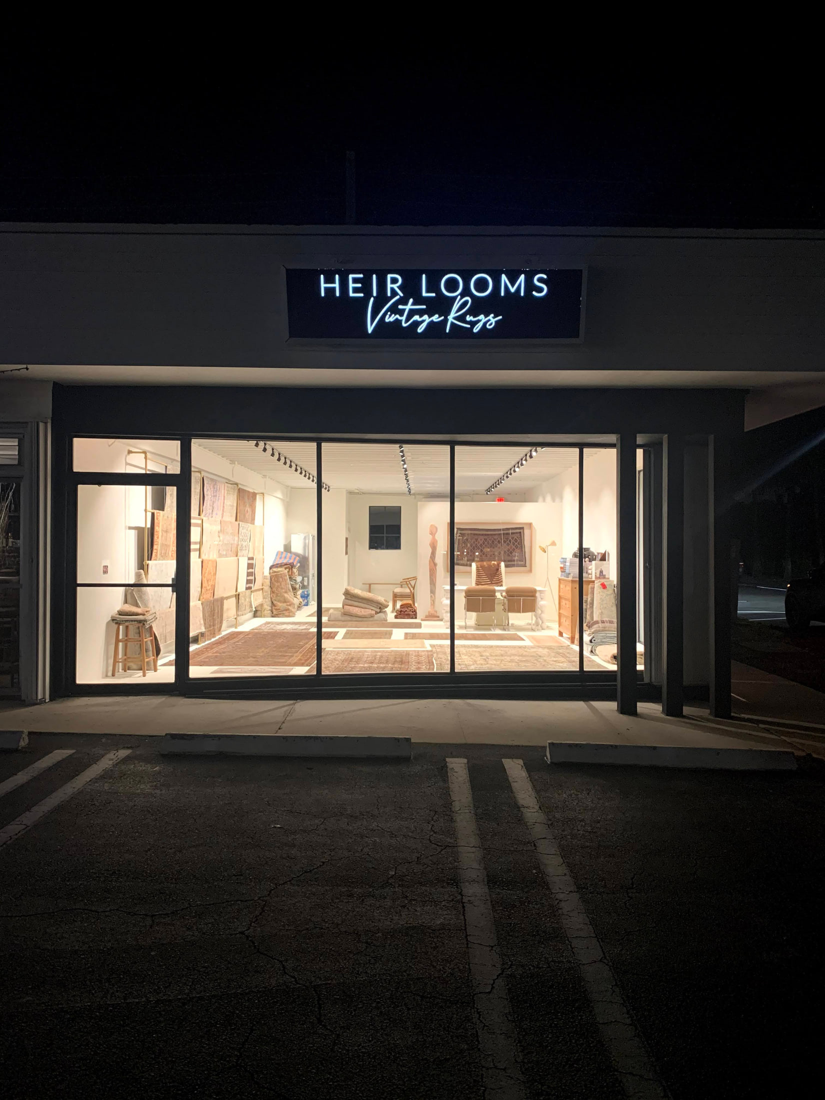 Illuminated cabinet sign for a vintage rug gallery for Heir Looms Vintage Rugs, Palm Beach, FL